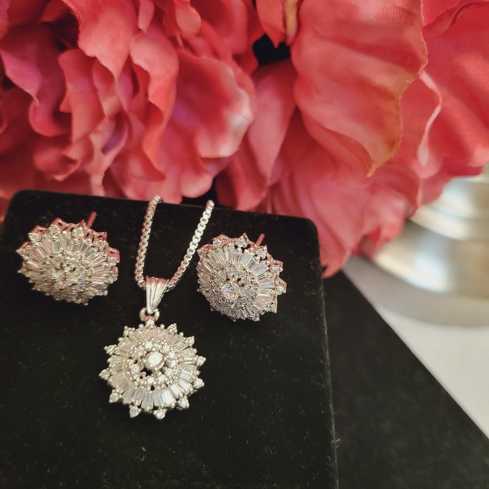 Pre-owned-Pure silver